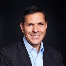 daniel-lubetzky-headshot-formal-1536x1536